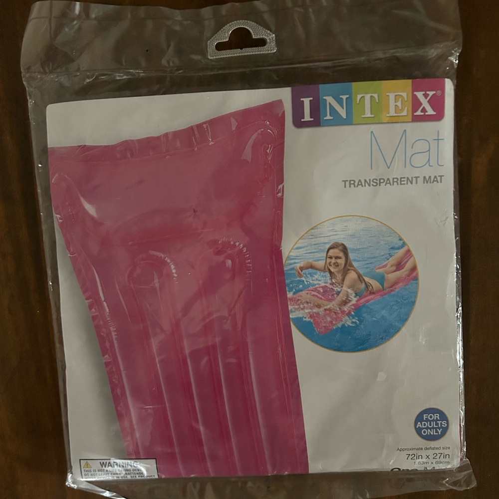 LAST CHANCE💰FINAL PRICE DROP💰NWT Brand new Intex pool mat/float